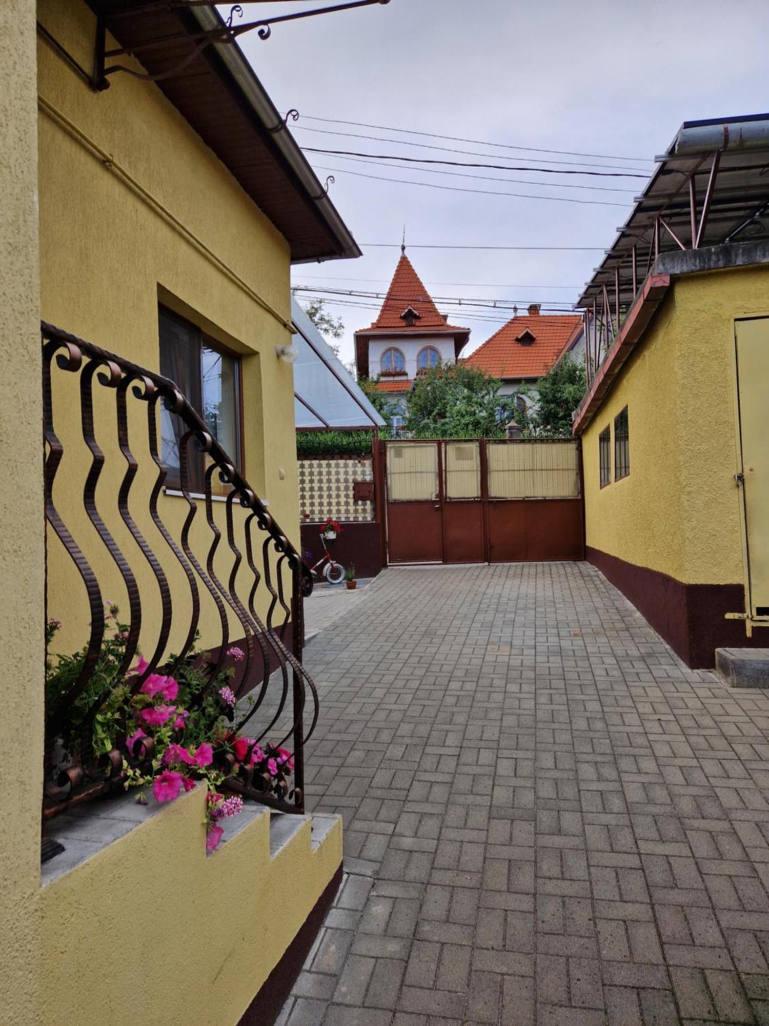 1 For Rent Hotell Cluj-Napoca Eksteriør bilde